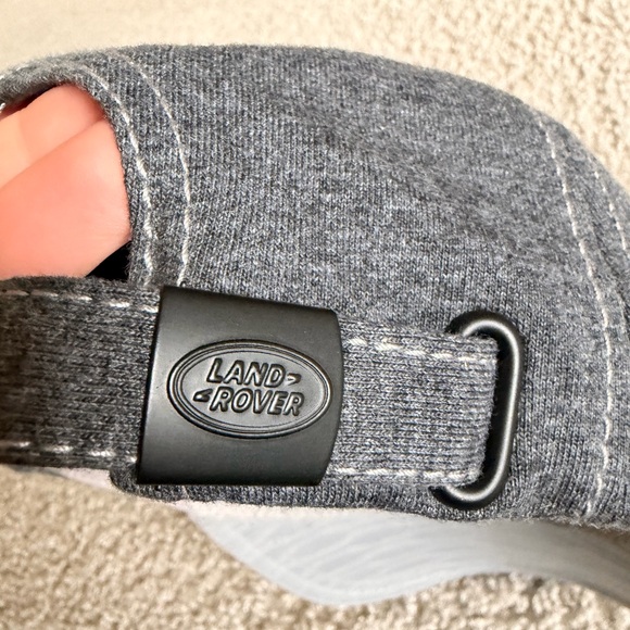 Gray Cap - Picture 4 of 7